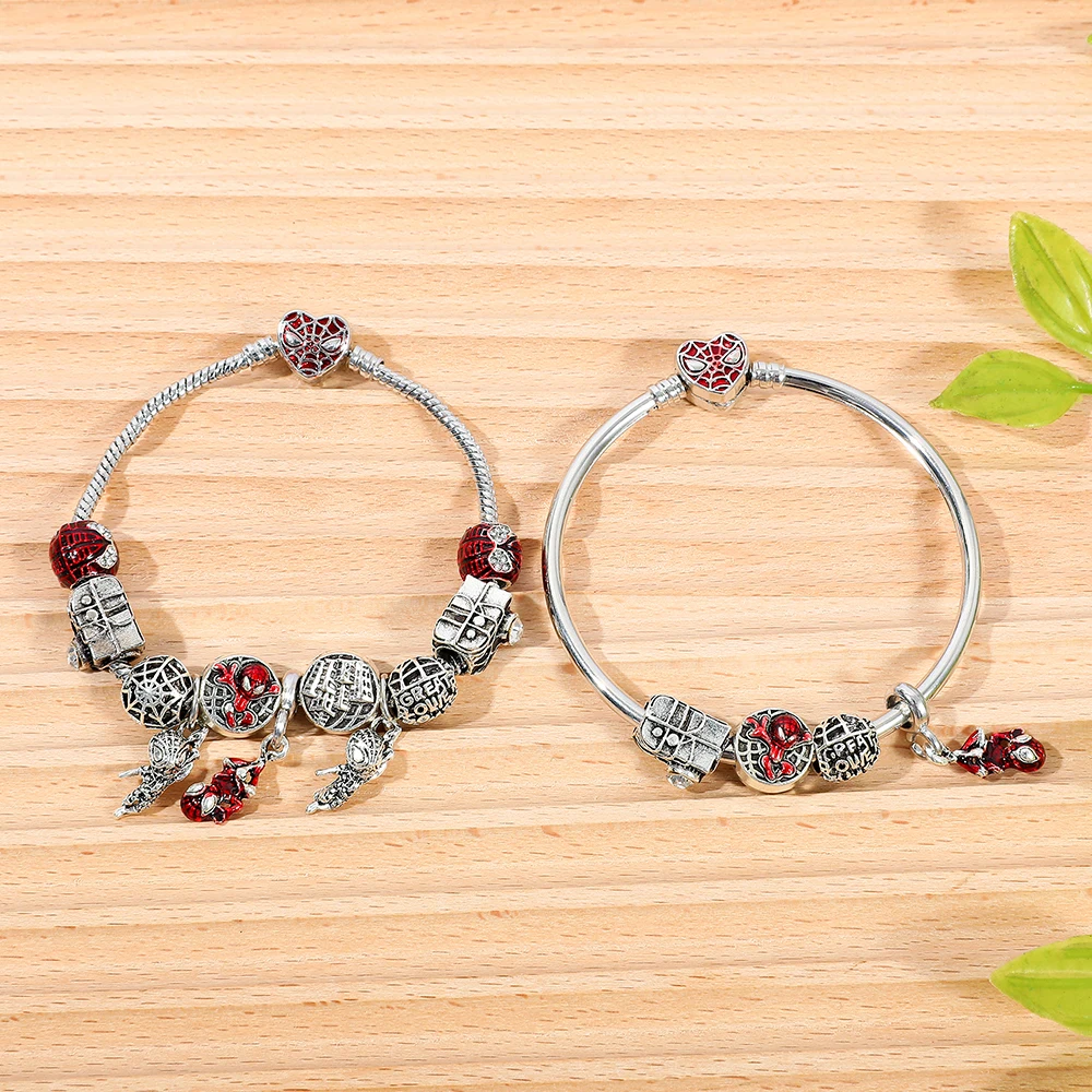 Marvel Series superheld Spider Man metalen hanger Coole en gepersonaliseerde feestspeelgoedcadeaus voor heren en dames