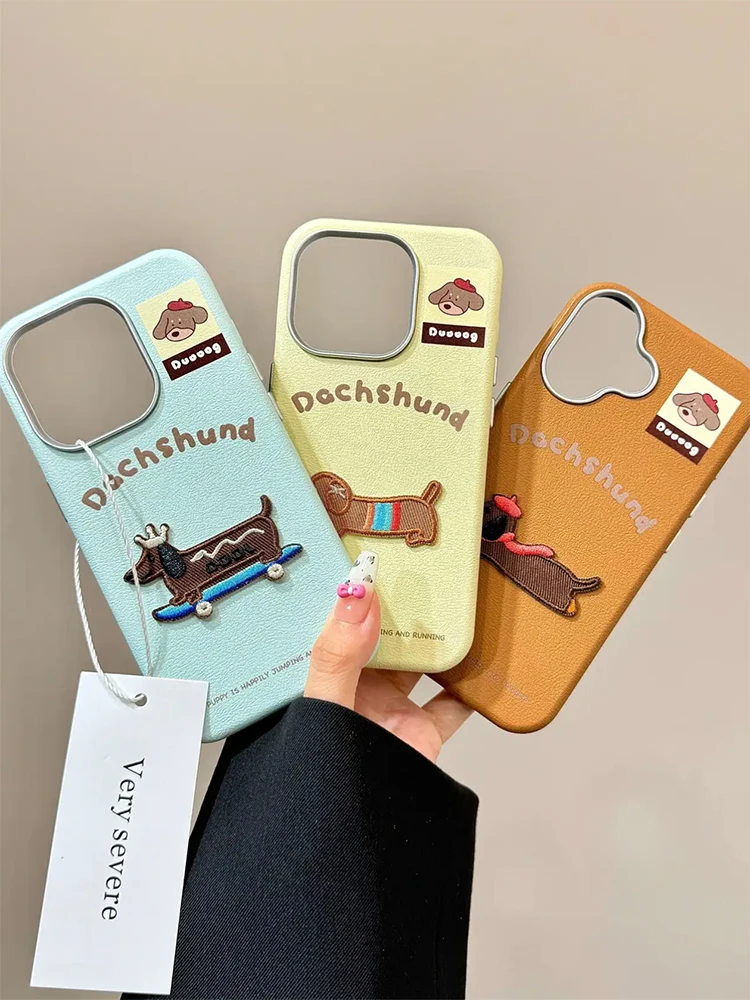 Embroidered Sausage Dog Suitable for iPhone 16 Promax Phone Case Apple 15 Pro New 14/13/12 Couple