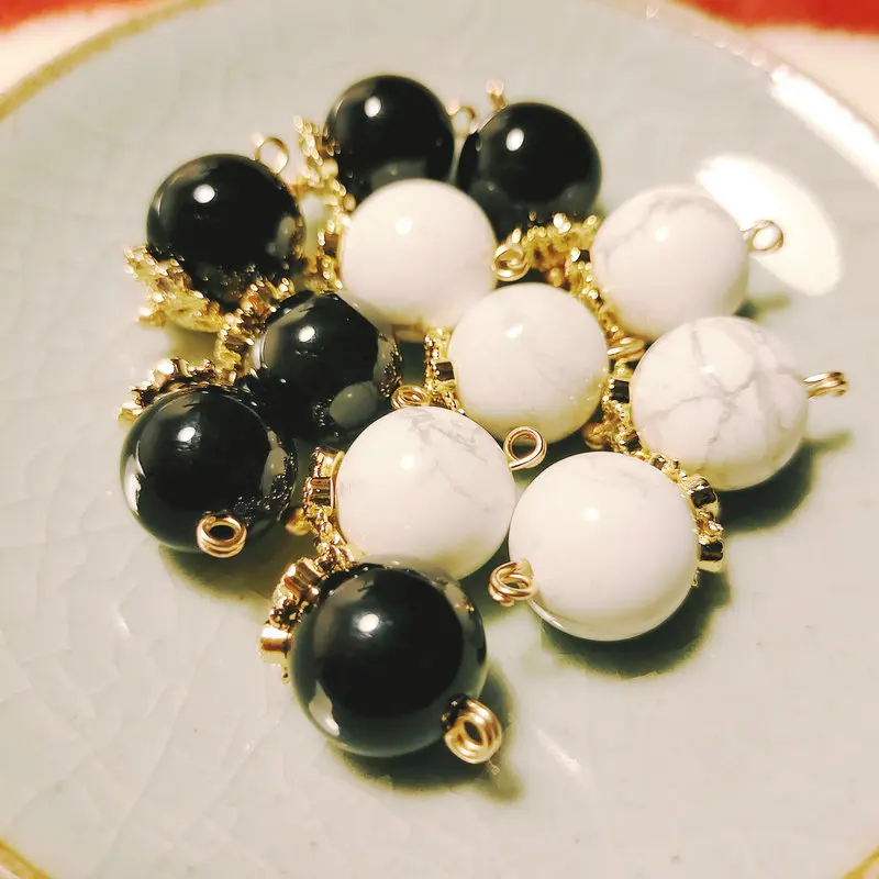 

12MM Black & White Natural Jade Buttons With Shiny Gold-Plated Zircon Flower Holders Design Marble Sewing Buttons Accessories