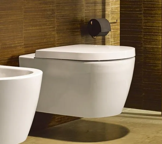 W8690 salle de bain moderne tenture murale certificat CUPC toilette murale senior, salle de bain toilette murale en céramique