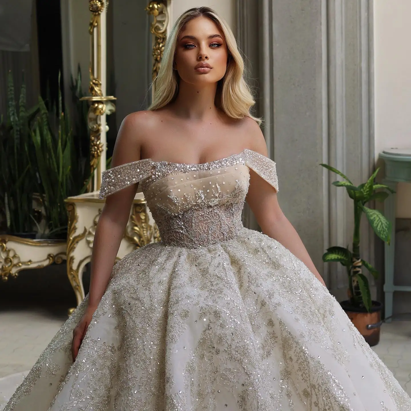 Gorgeous Off Shoulder Ball Gowns Beading Sequins Wedding Dress Custom Made Lace Chapel Train Vestido de novia