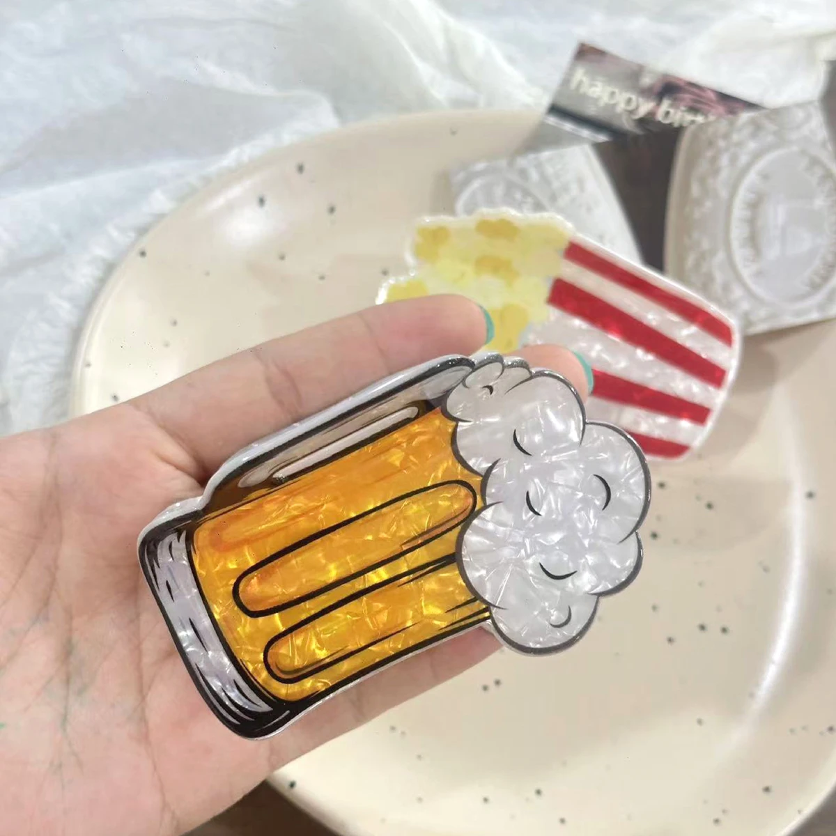 1 Stück Sommer-Bier-Popcorn Großer Greifclip, Strand-Snack-Kombinations-Haarklammer für die Haarwurzel – Detail 4