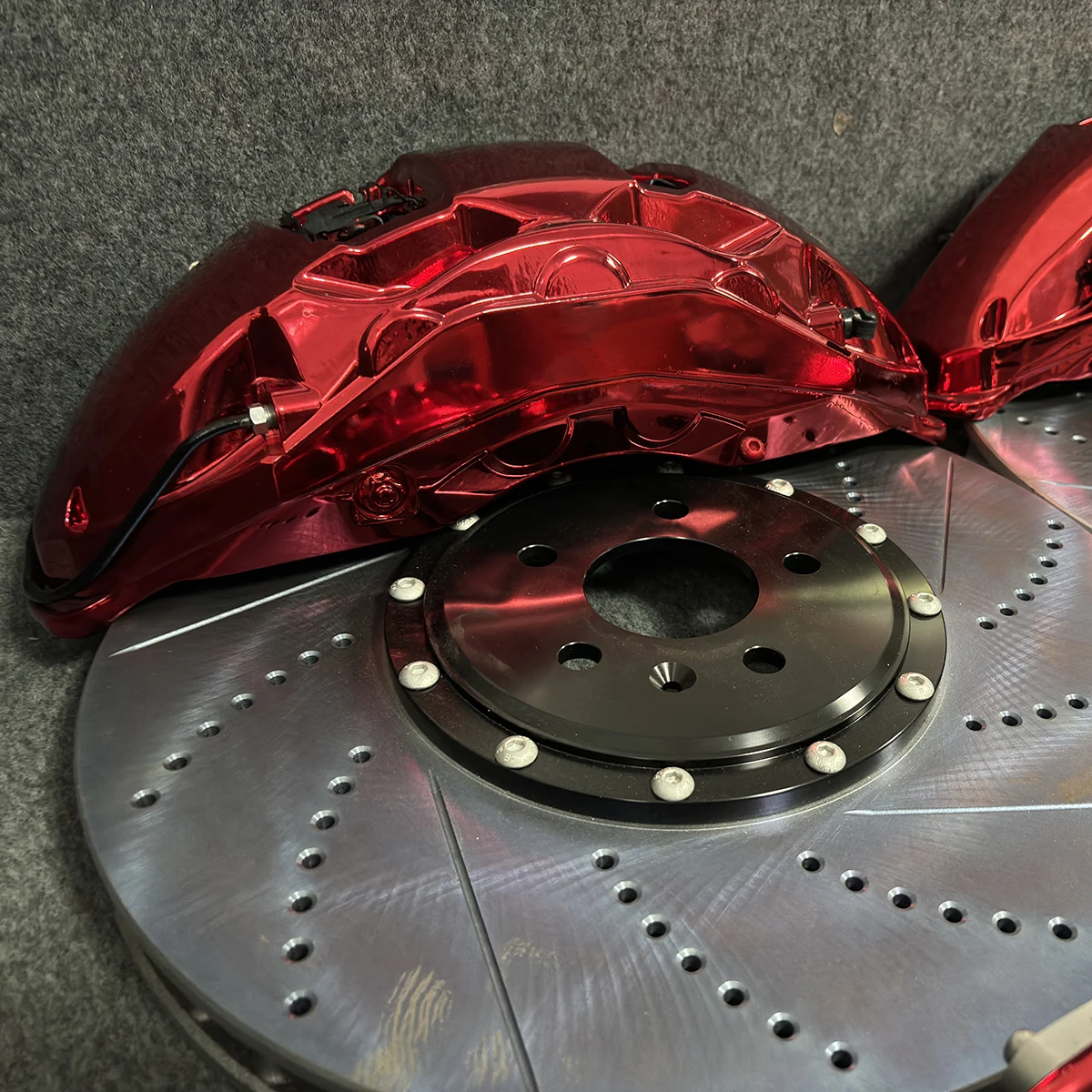 

488 328 F8 SF90 F430 Large 10-can high-performance aluminium brake caliper kit with drilled and slotted disc brake kit