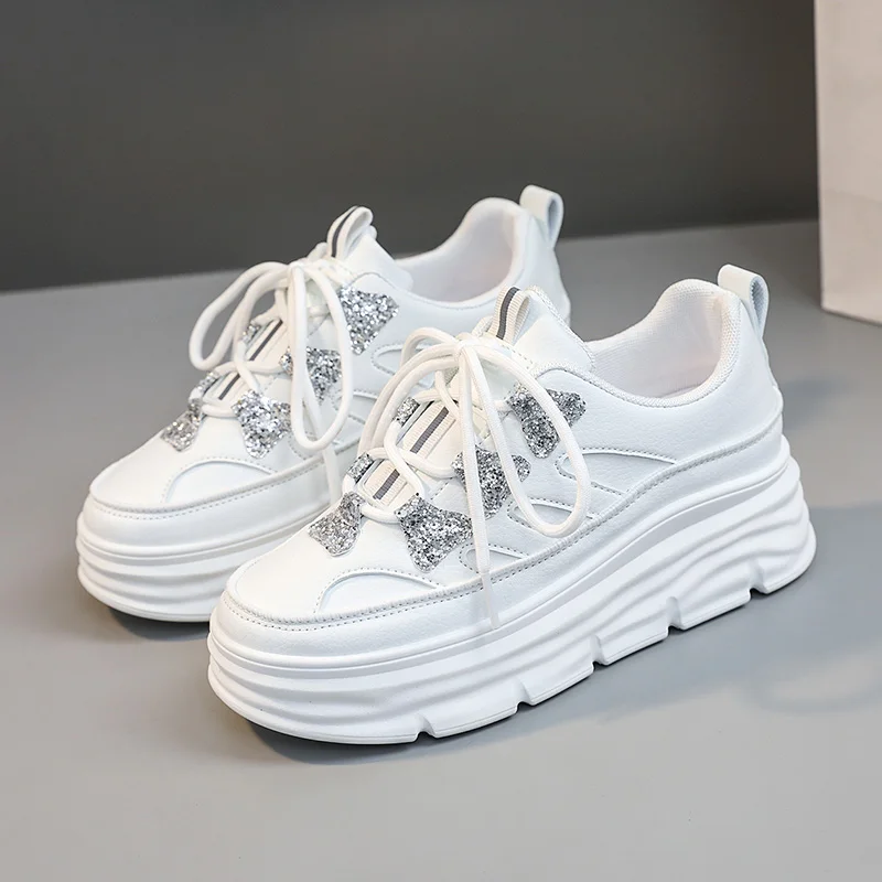 

2024 New Women's Casual Shoes Thick Sole Anti-slip Wear-resistant Inner Increase Board Shoes Street Fashion Board Shoes