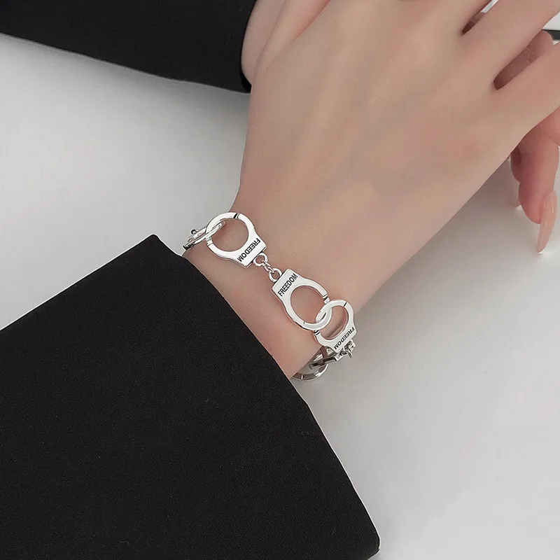 Creative Freedom Handcuffs Bracelet for Women Unisex Alloy Hand Chain Couples Charm Bangle Jewelry Accessories Party Gift