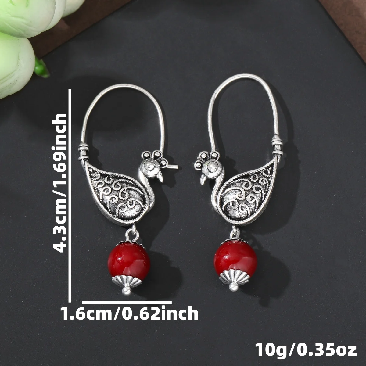 Retro Ethnische Damen-Kupferohrringe mit Pfauenförmigen Anhängern und Künstlichen Edelsteinperlen, Ideal für Partys und Verabredungen. – Detail 1