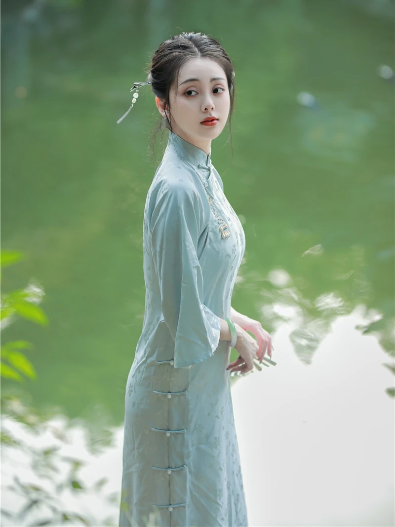 

Шикарное винтажное длинное платье свободного кроя с цветочным узором, вышивкой и низким разрезом, для повседневной носки, большие размеры