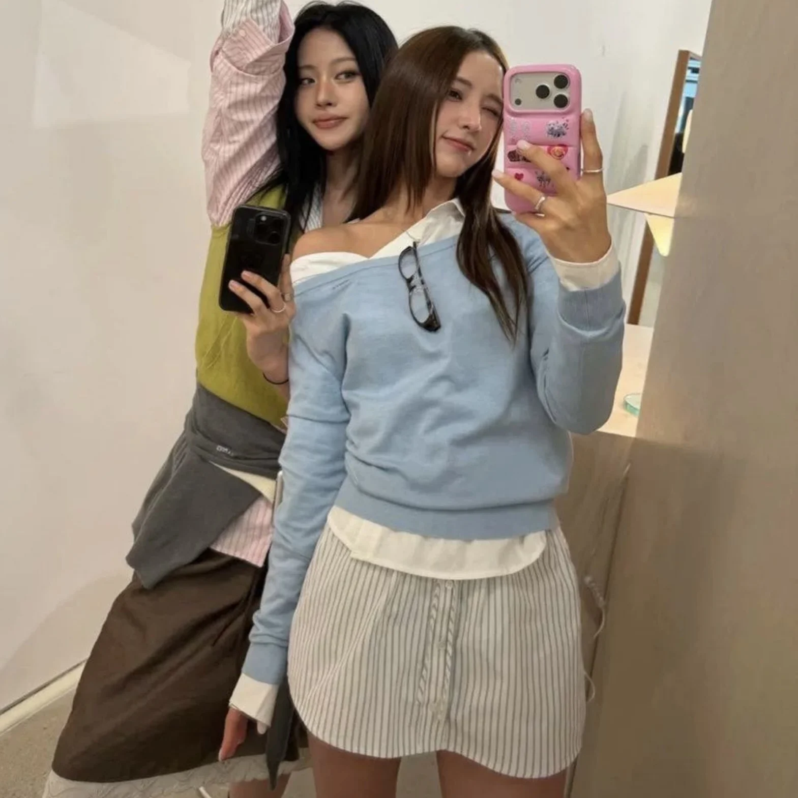 

Korean Style Loose Fit Knitted Long Sleeve One Shoulder Top Slant Collar Base Layer Shirt Spring 2026 Fashion Trend