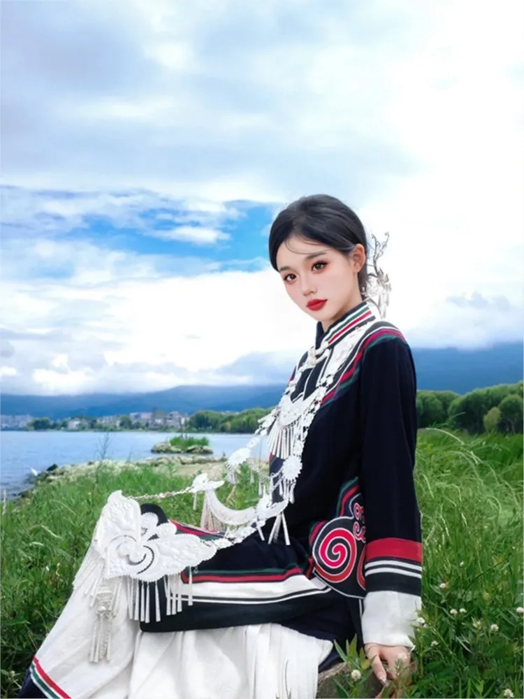 Geborduurde kleding van katoen en linnen voor dames om als bovenkledingoptredens, reisfotografie in buitenlandse landen te dragen