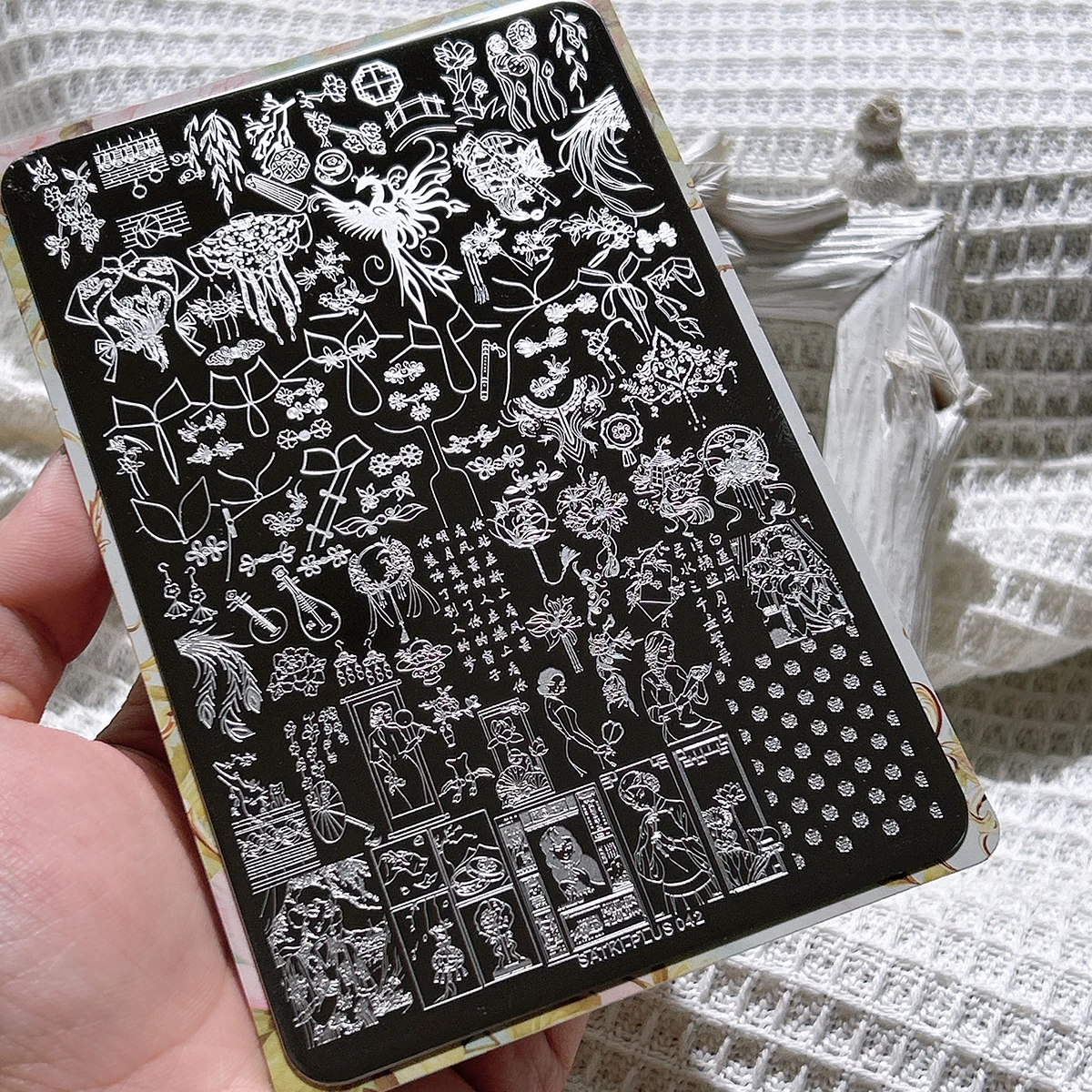 

Пластина для штамповки ногтей, Стальная пластина для штамповки для начинающих, Шаблон для украшения ногтей без ручной росписи, Стальная пластина для штамповки Cheongsam в китайском стиле, Форма для штамповки гелем, Шаблон для штамповки ногтей, Прозрачная 