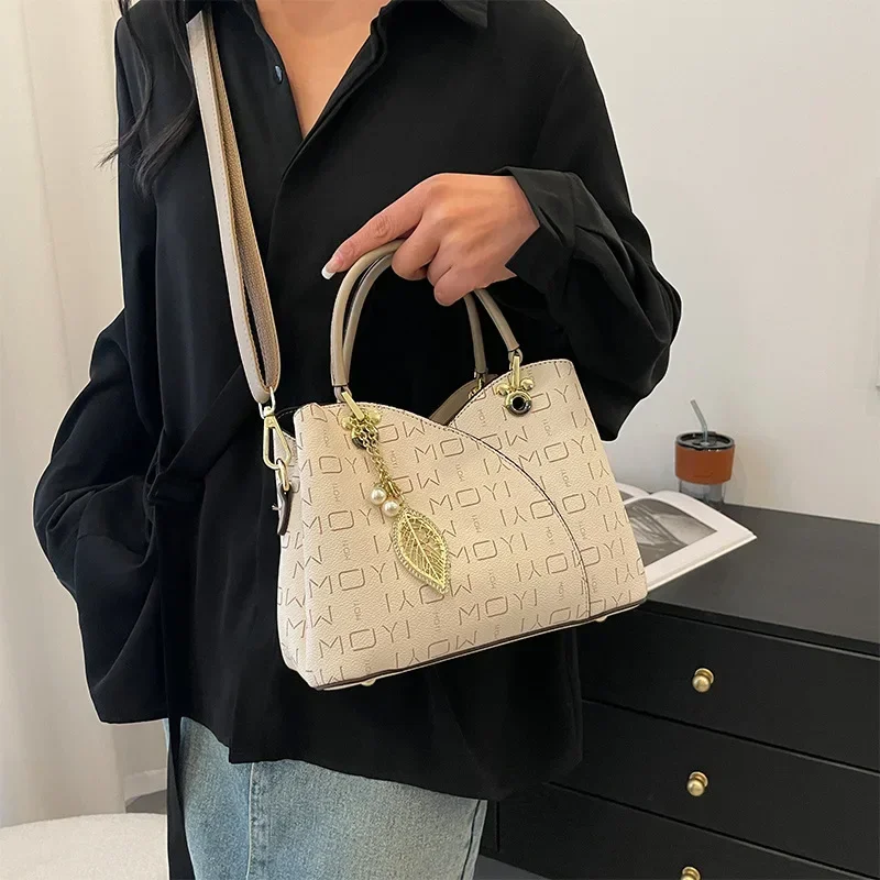 2024  Fashion Trend New Women's Bags,  Exquisite Handbags, Classic Printed Crossbody Bags, High-end and Versatile Shoulder Bags