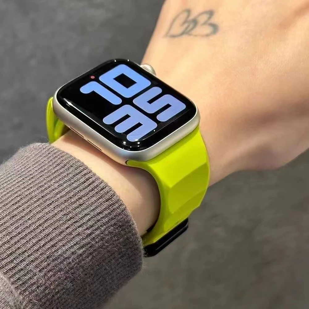 Ремешок силиконовый для Apple Watch Band Ultra 2 49 мм Series 9 8 7 45 мм, мягкий спортивный браслет для iWatch 6 5 4 SE 44 мм 42 мм