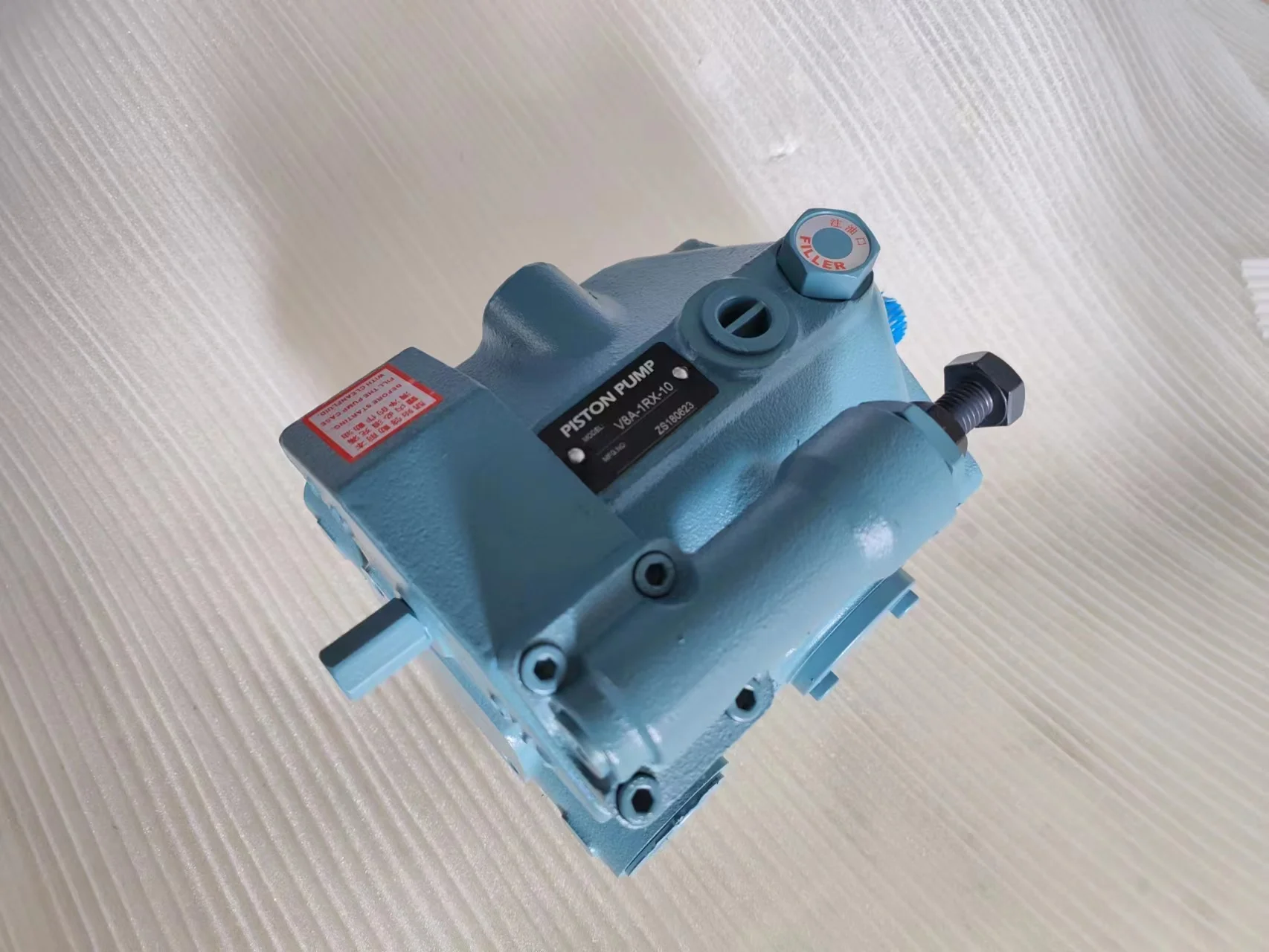 V15 V18 V23 سلسلة V15A1RY-95 مضخة المكبس المتغير الهيدروليكي المحوري V70A3RX-60 V23A2RX-30 V8A1RX-20