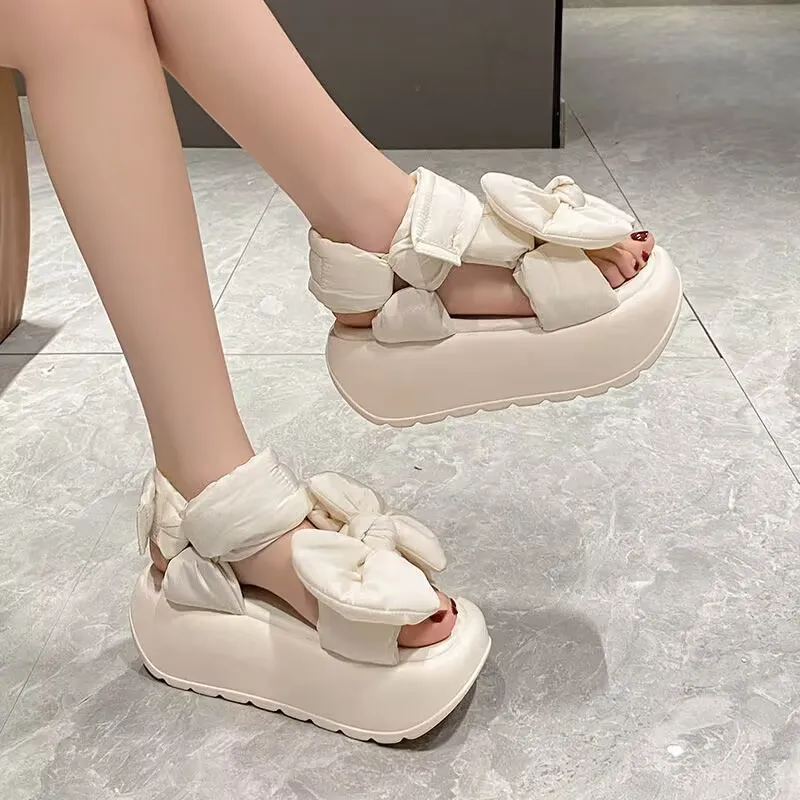 Sandales de luxe en cuir véritable pour femmes, chaussures de travail décontractées, à carreaux, de plage, de vacances, à la mode, nouvelle collection 2024