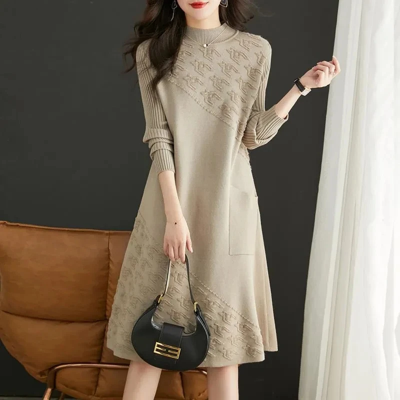 

Knitted Dress In Winter Women's New Western Style Thick Warm Bottoming Shirt In Autumn and Winter 2024 With Sweater Skirt Inside