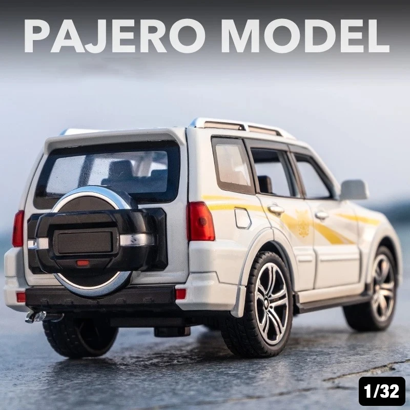 1:32 ميتسوبيشي باجيرو Suv سبيكة نموذج سيارة معدنية دييكاست لعبة السيارة نموذج جمع محاكاة الصوت ضوء لعبة للأطفال الهدايا