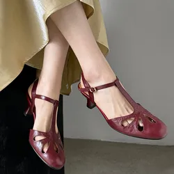 Vintage T-shaped Mary Jane Sandals Sheepskin Hollow Out Round Toe Slingback Sandalias Summer Casual Thin Heels Stilettoes