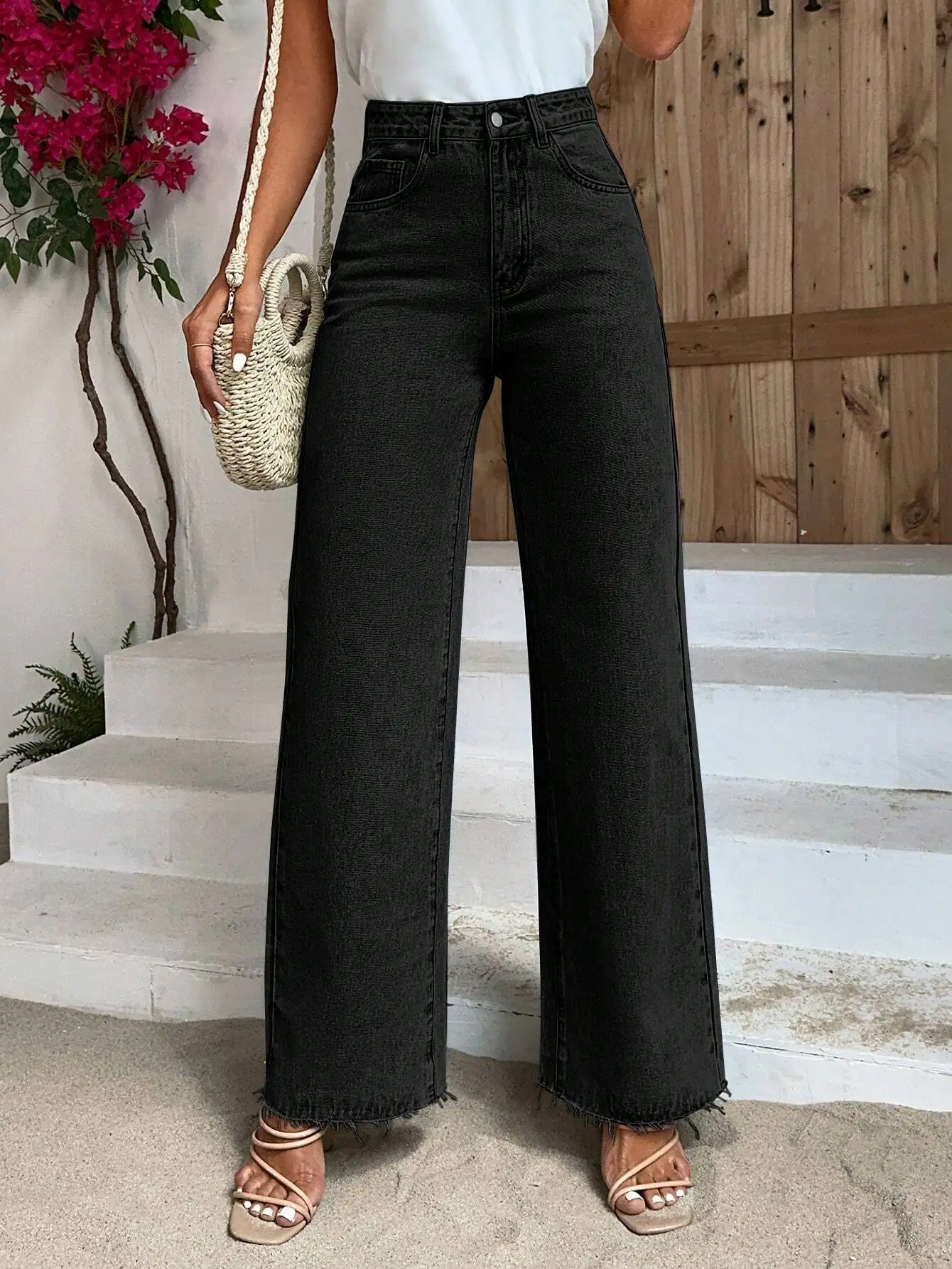 

Джинсы с высокой талией, широкими штанинами и рваным краем, черные, для повседневной носки