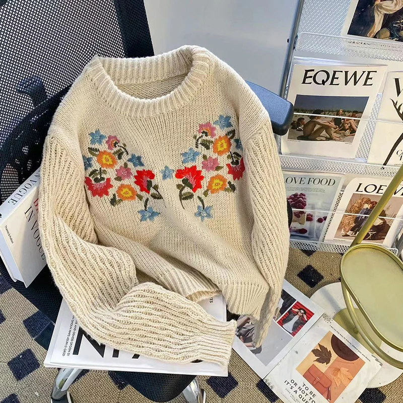 Vintage Flower Embroidered Sweater Autumn Winter Women\'s Long Sleeve O-neck Soft Knitted Top Korean Casual Loose Pullover