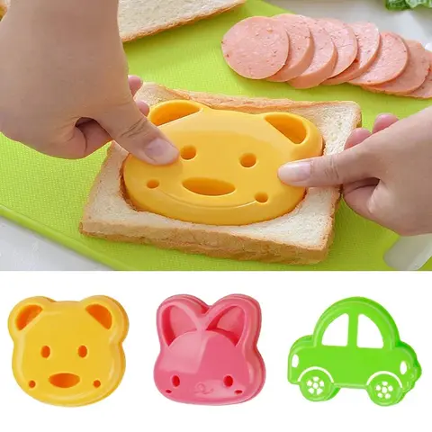 2pcs Sandwich Mould Bear Cat Rabbit Car Shaped Bread Mold Cake Biscuit Embossing Device Crust Cookie Cutter Baking Pastry Tools