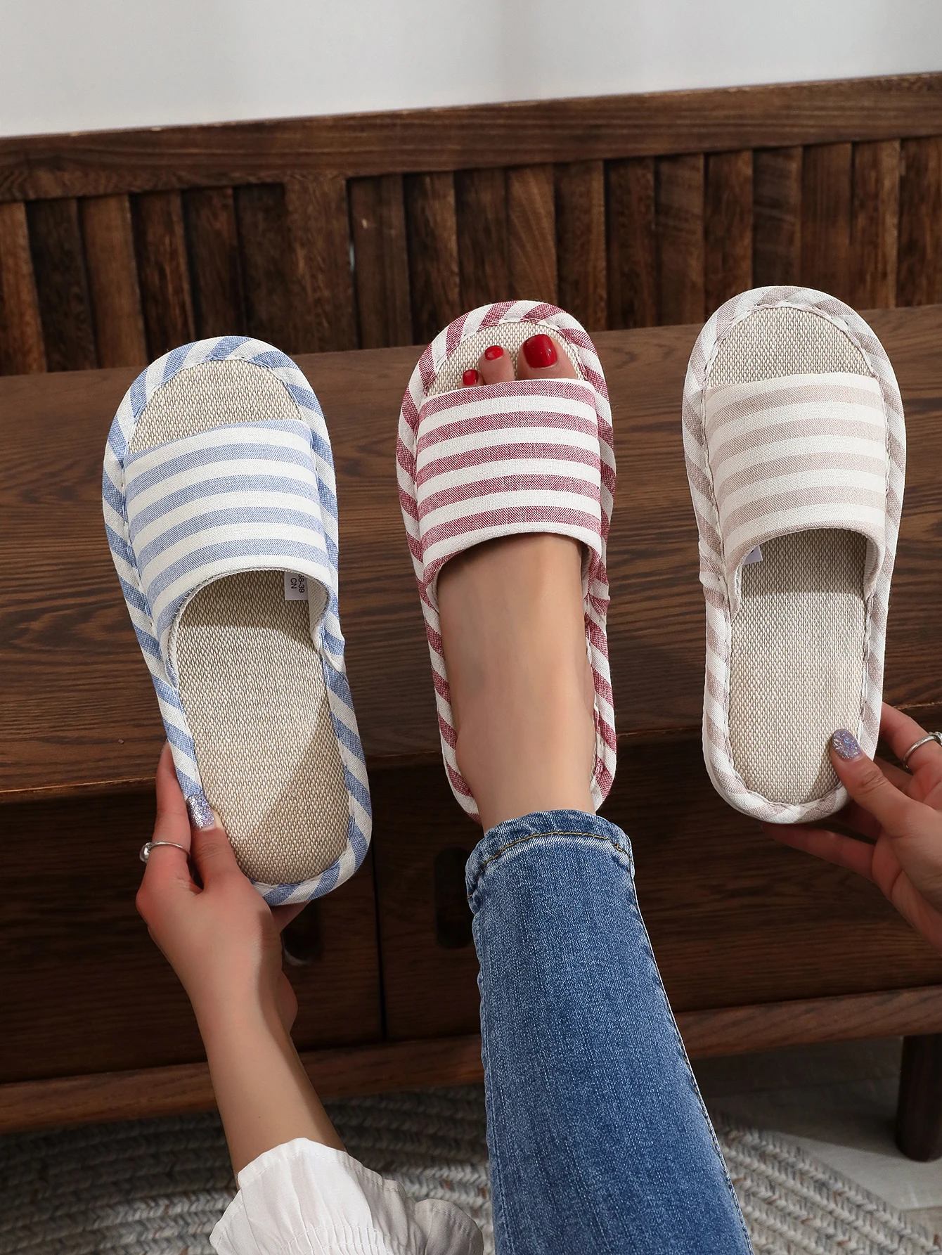 

Полосатые льняные четырехсезонные домашние тапочки из хлопка и льна для пар, нескользящие домашние тапочки с мягкой подошвой и деревянным полом