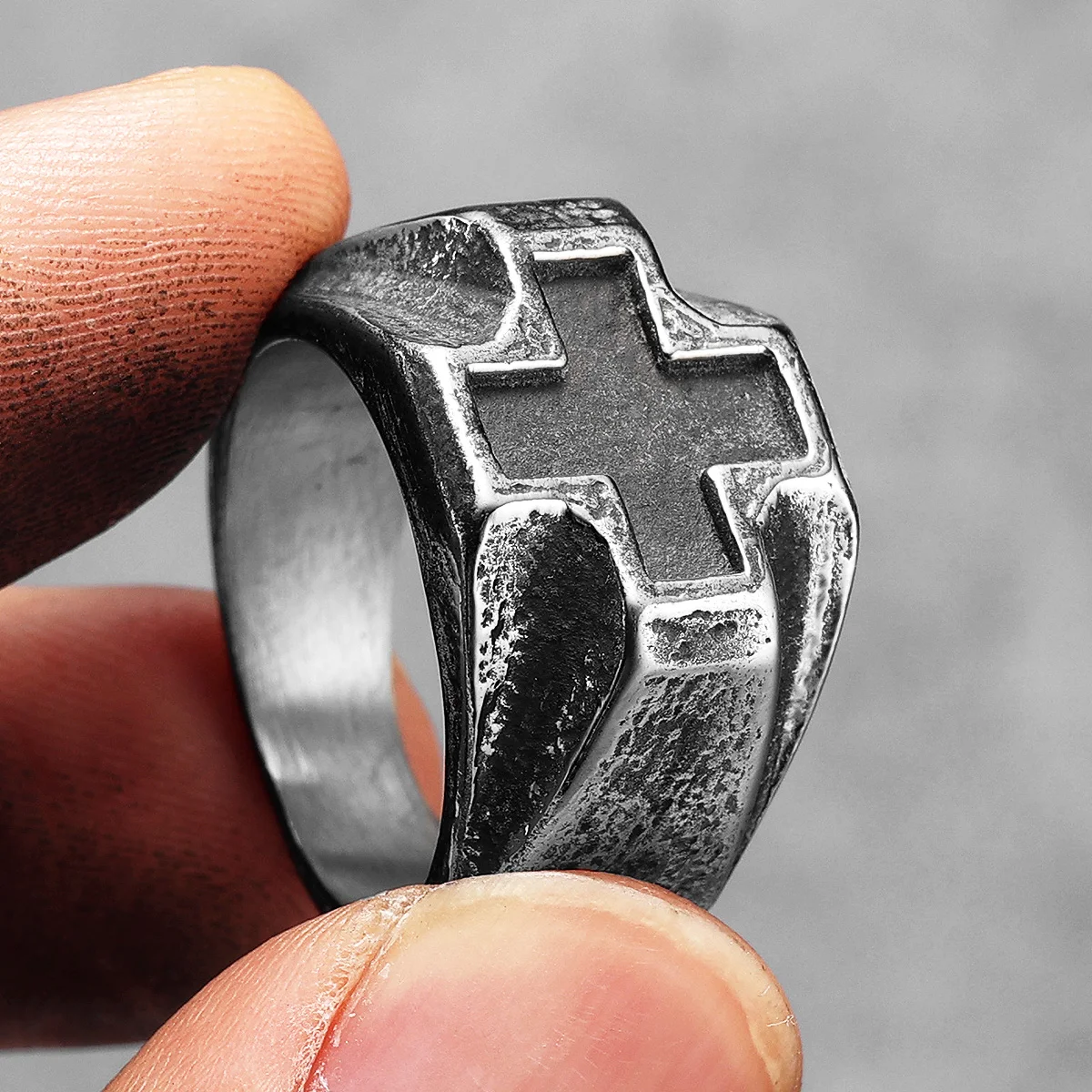 Vintage Black Cross Amulet Men Rings Stainless Steel Women Jewelry Punk Rock Cool Stuff Fashion Accessories Gift Wholesale