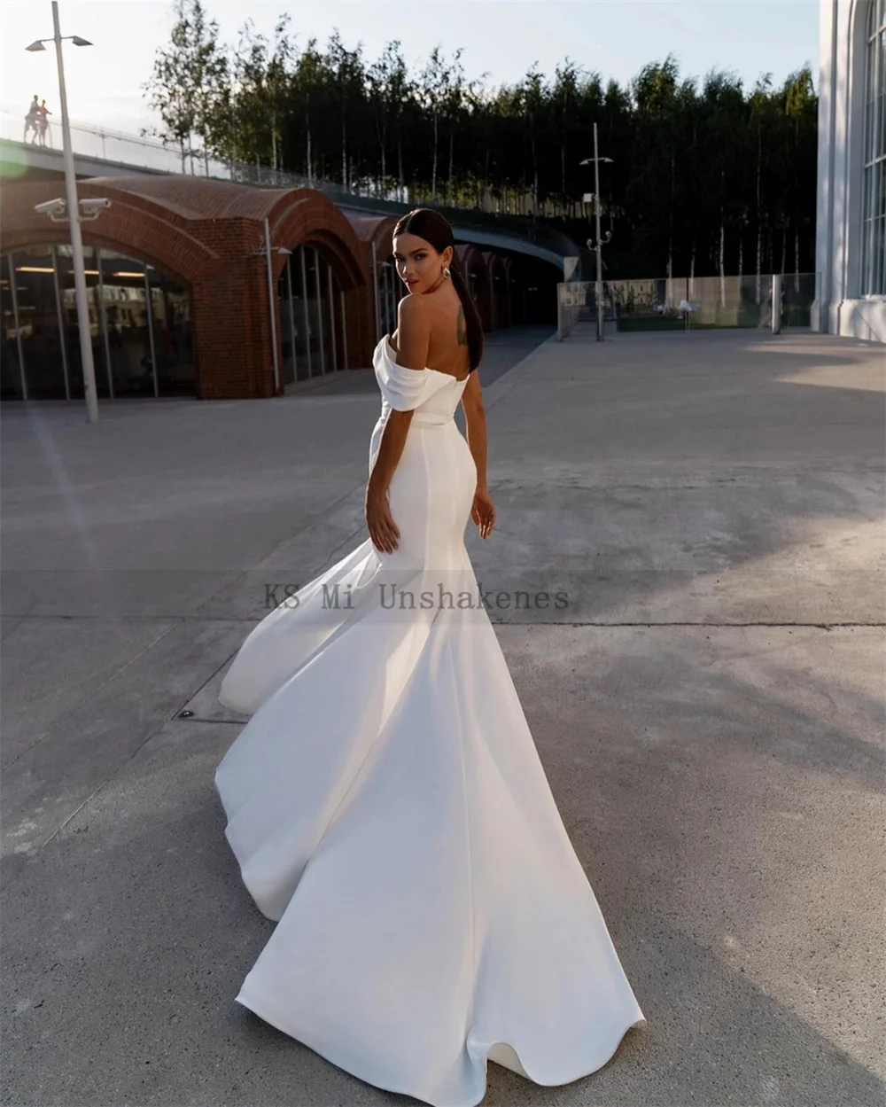 Sexy Satin Mermaid Wedding Dresses 2023 One Shoulder Wedding Gowns Women Split Beads Bridal Dress Beach Vestido de Noiva Sereia