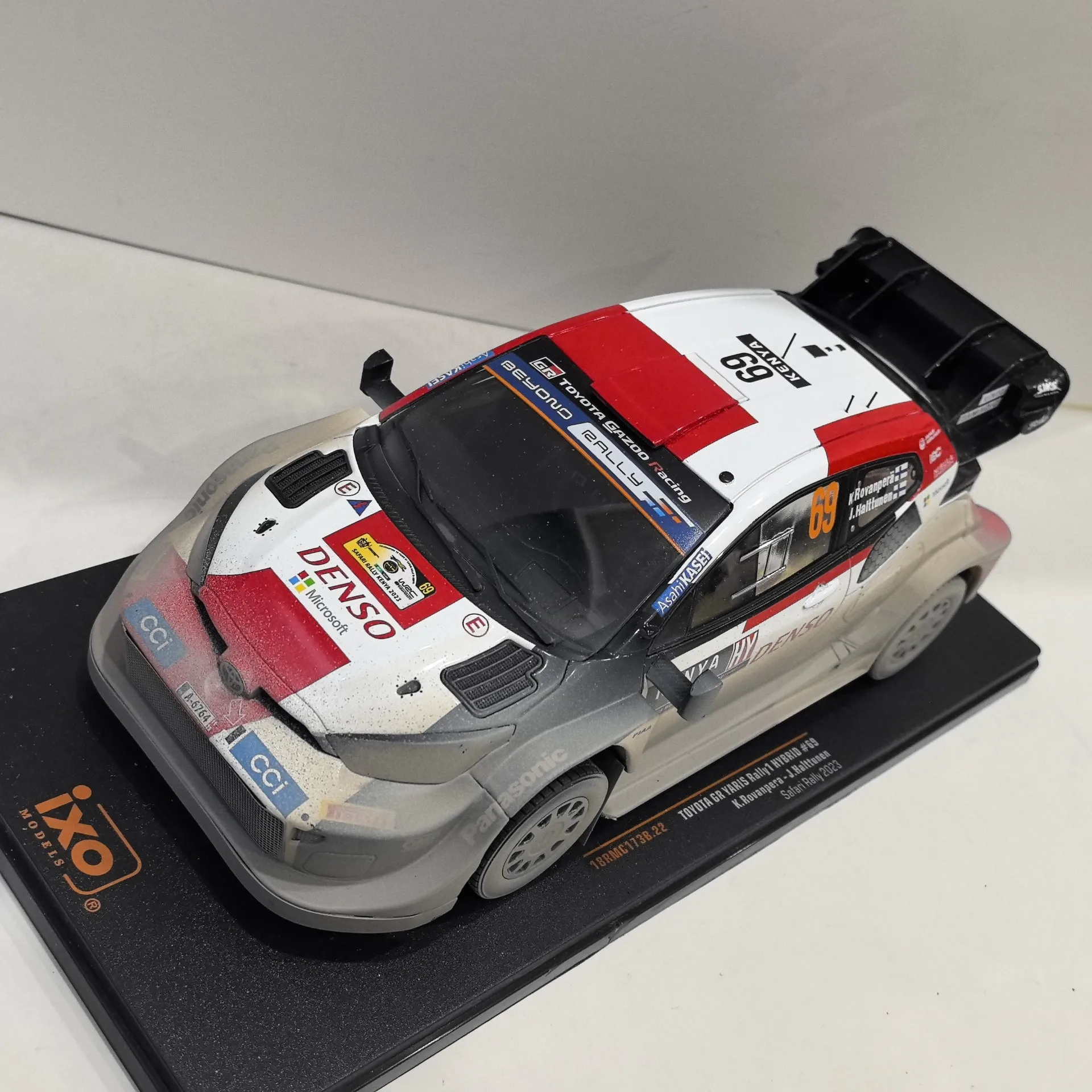 다이캐스트 IXO 1:18 스케일 TOYOTA GR YARIS # 69 2023 게임 후 진흙 버전 포스트 레이스 합금 자동차 모델 소장 장난감 선물