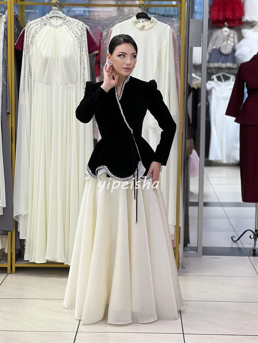 Customized High Quality Fashion Jersey Rhinestone Ruched A-line Evening Dresses Saudi Arabia V-neck Long Sleeves Prom Dresses image 4