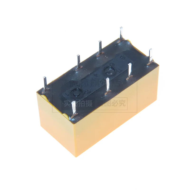 Relay DS2Y-S-DC5V 2 open, 2 closed 8 pins