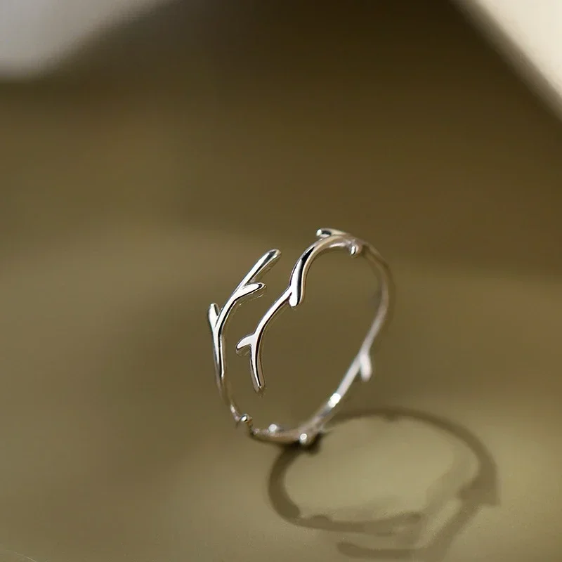 A Fashionable Personalized and Niche Adjustable Deer Horn Ring Engagement for Women