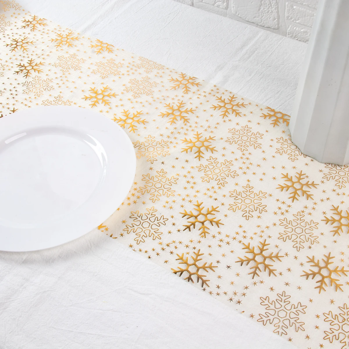 عداء طاولة معدنية رفيعة ذهبية - مراجعة Table Runner Sequin وسعره