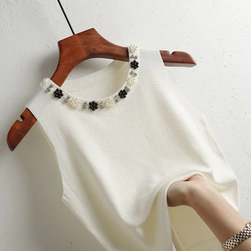 Ice Silk Suspender Vest For Female In Summer, White Knitted Base Coat 2022 Slim Fitting Short Sleeveless Outer Wear Top