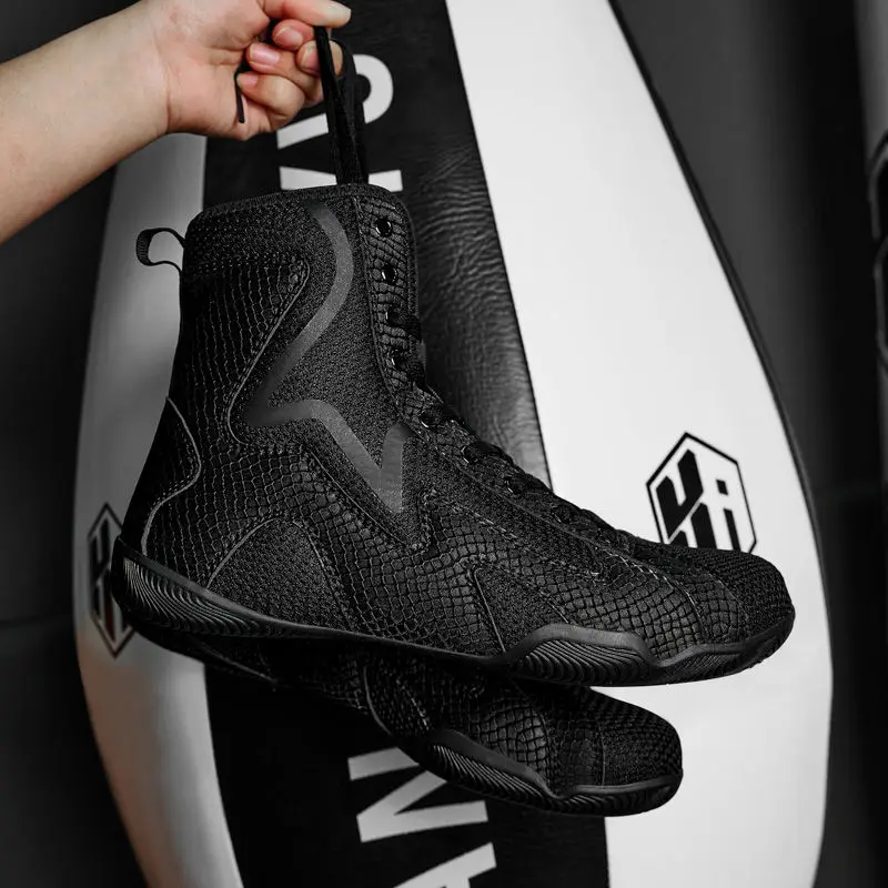 

Combat Training Shoes Men's Comfortable Sneakers Abrasion Resistant Wrestling Shoes Competitive Boxing Shoes