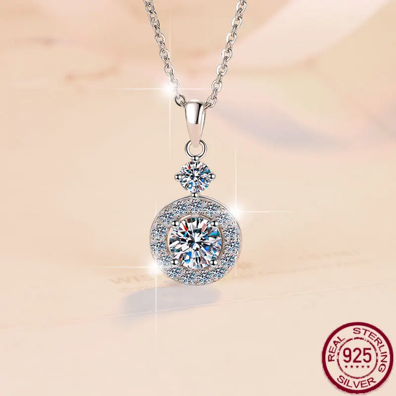 

New s925 sterling silver necklace 1 carat pendant European and American fashion moissanite collarbone chain wedding jewelry