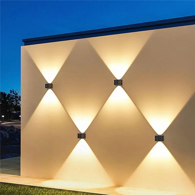 2025 Trend Outdoor Up-Down Lighting LED Lamp Solar Wall Washing Lights For Courtyard Garden Dimmable
