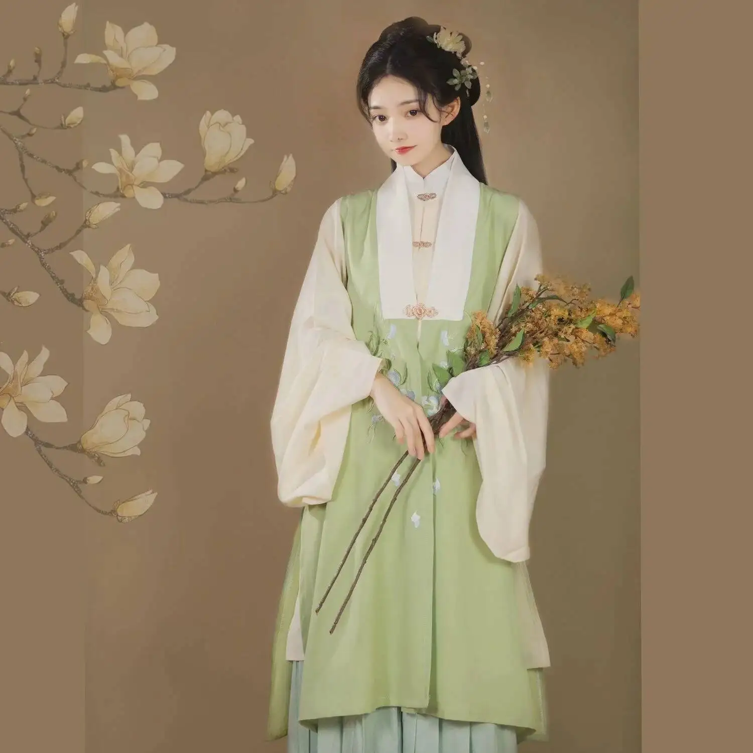 فستان الأميرة Hanfu بأكمام كبيرة متموجة بدلة Hanfu الصينية الأصلية للنساء أزياء شعبية خرافية ملابس نسائية من سلالة MIng