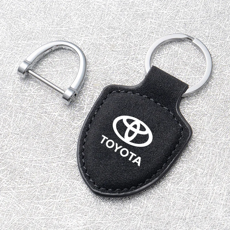 Fashion Car Keychain Metal Keyring Key Chain Pendant Gifts Styling Accessories For Toyota Rav4 Yaris Hilux Prius Avensis Auris