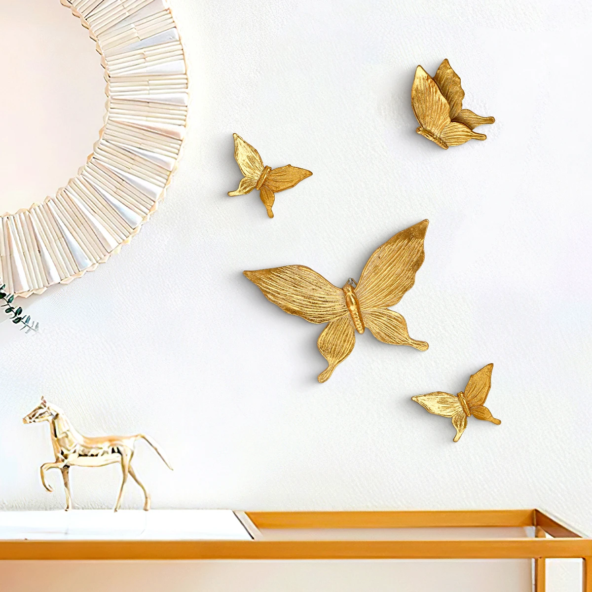 4 Stück, 3,4*3,8 Zoll, goldener Schmetterling aus Harzmaterial, Wanddekoration für Zuhause, geeignet für Wohnzimmer, Arbeitszimmer, Wanddekoration