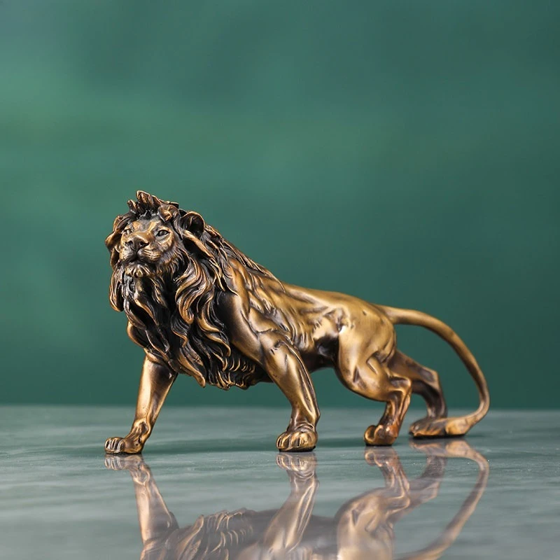 Manufacturers hot-selling lion brass ornaments handicrafts home office living room study decoration