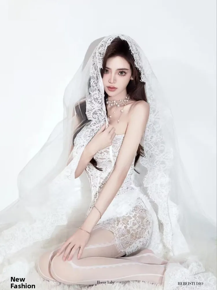 

Элитная одежда для фотосессий в студии Pure Desire: для девочек, для частных домашних портретных сессий, для художественных фотосессий, этнические сценические костюмы