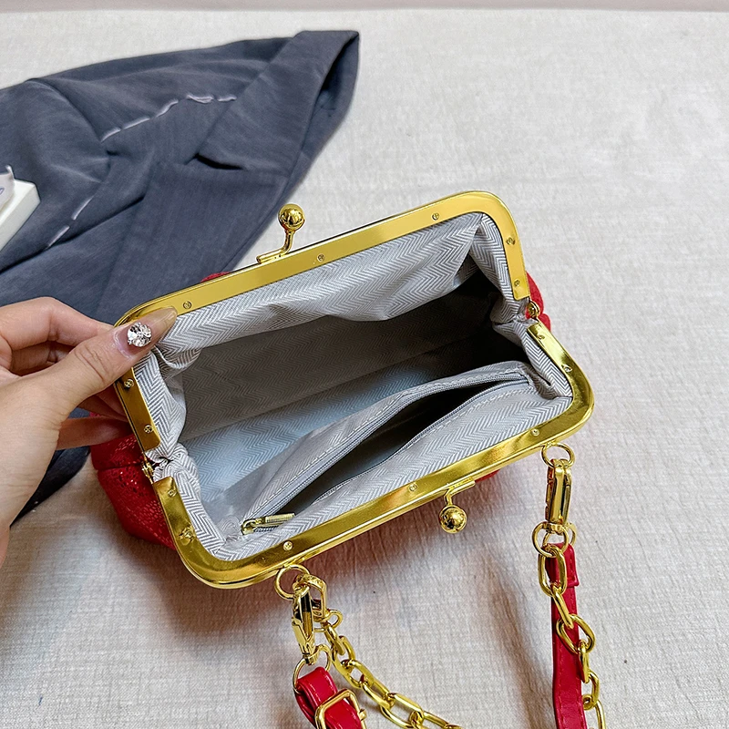 Fashion Thick Chain Shoulder Bag For Women Luxury Red Evening Clutch Bag Female Hobo Crossbody Bag Designer Handbag Clip Purse