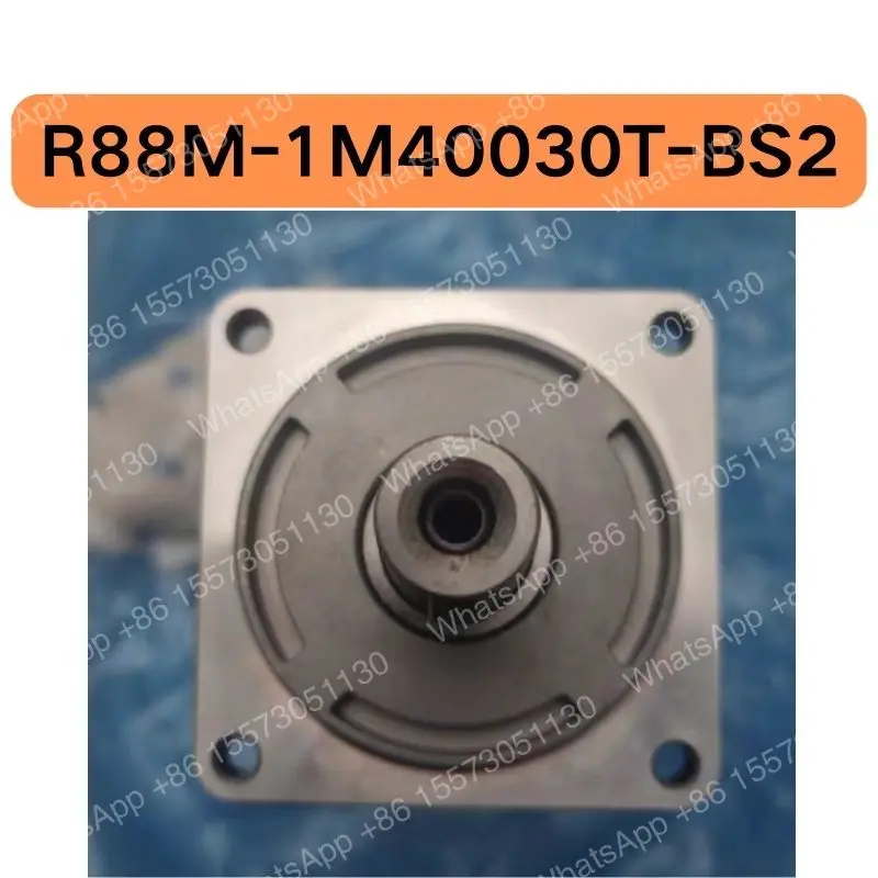 Used 400W servo motor R88M-1M40030T-BS2 tested OK and function intact