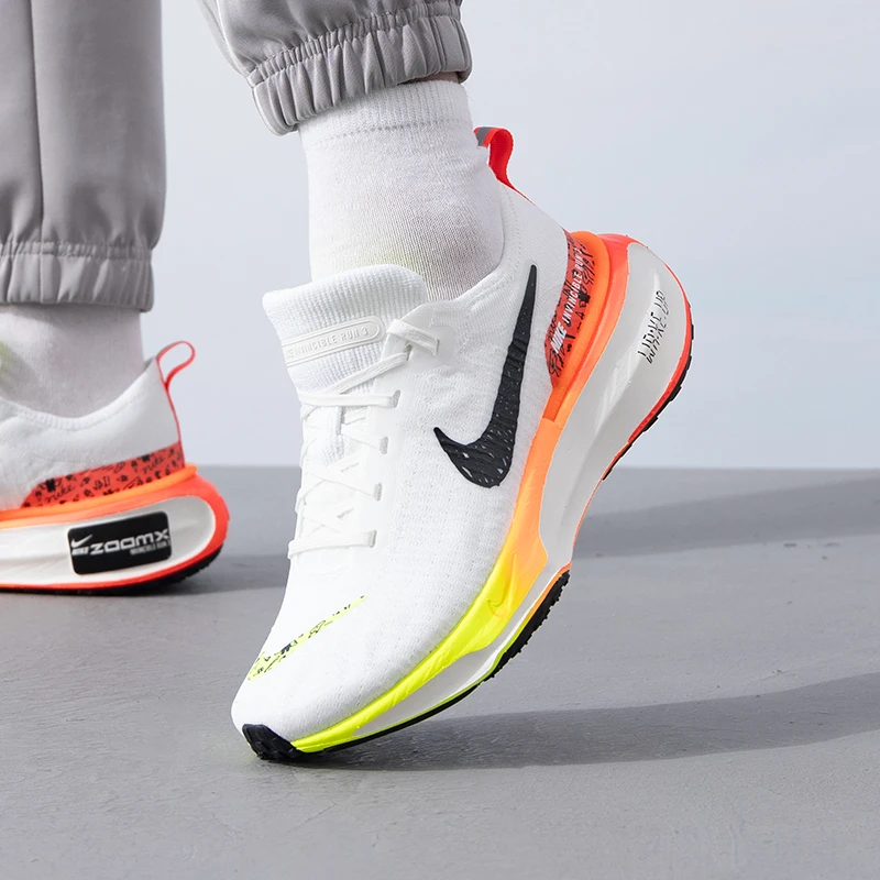 Nike Men's 2024 Fall Cushioned Light Rebound Road Sportsรองเท้าวิ่งพักผ่อนHF4915-100