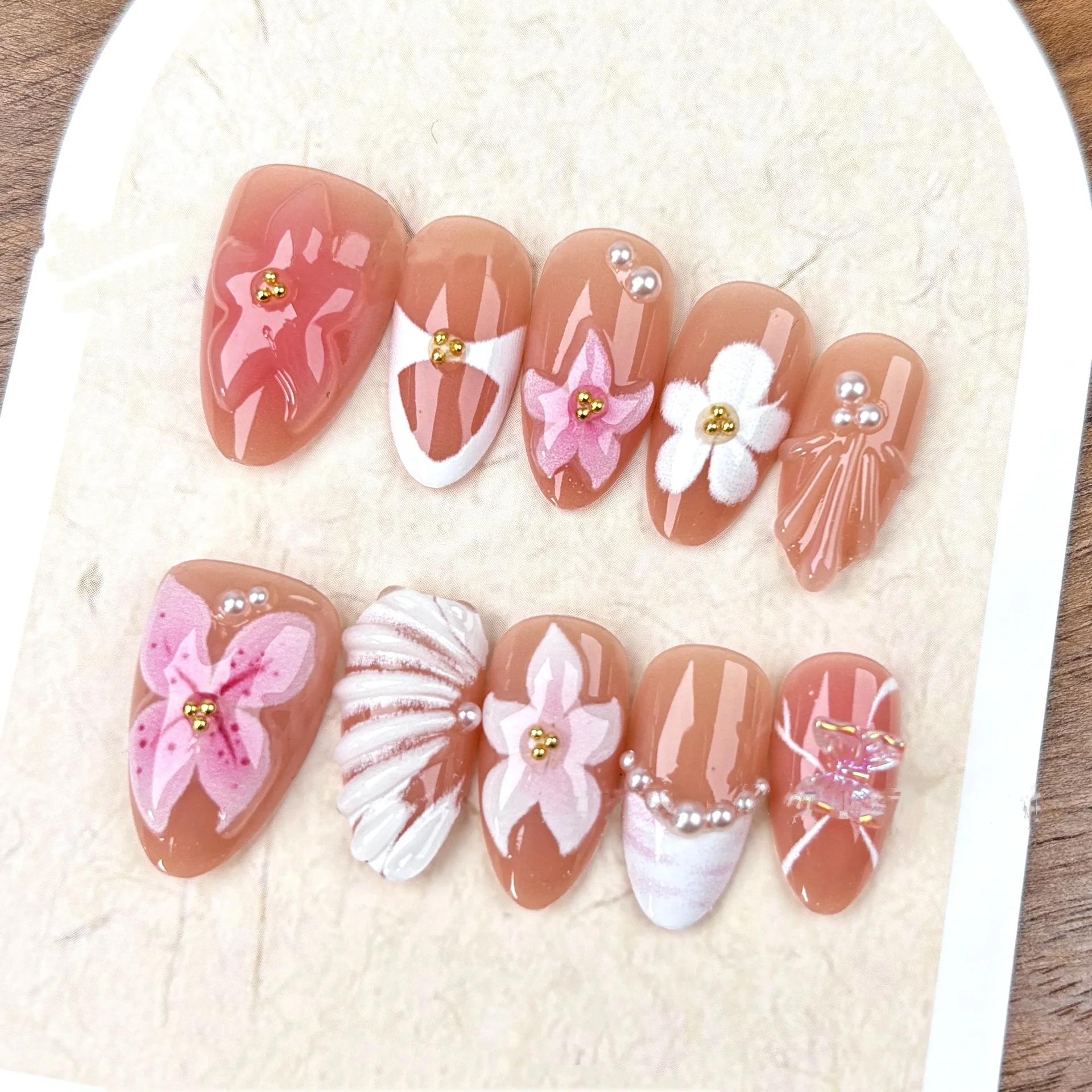 

24Pcs Short Almond Nails Set Press on French 3D Flower Butterfly Design False Nails with Pearl Detachable Full Cover Nails Tips