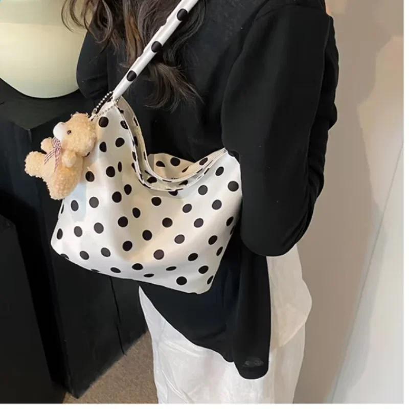 

Polka Dots Korean Fashion New Women's Bags Shoulder Bucket Bag Large Capacity Simple Casual and Generous Commuting
