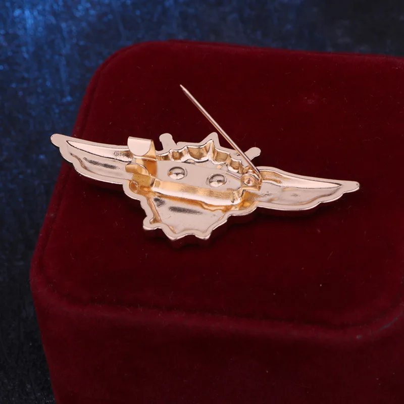 Neue Legierung Flügel Stern Broschen für Männer und Frauen Unisex Hemd Mantel Abzeichen Kragen Pin Mode Schmuck Casual Party Zubehör Geschenke – Detail 4