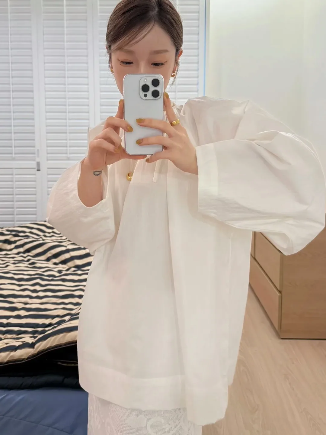 

Faionable White irt Women's One-oulder Top Ele Design Sensation Chic Blouse Loose Fit Batwing Sve Polyester Fiber