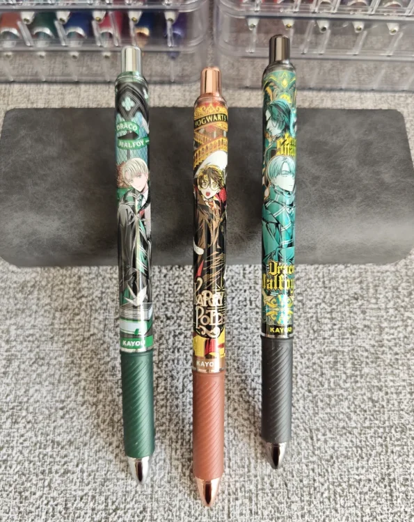 Bolígrafo Original de Harry Potter con caja ciega, bolígrafo neutro de clic periférico bidimensional de anime, bolígrafo de tinta negra de secado rápido