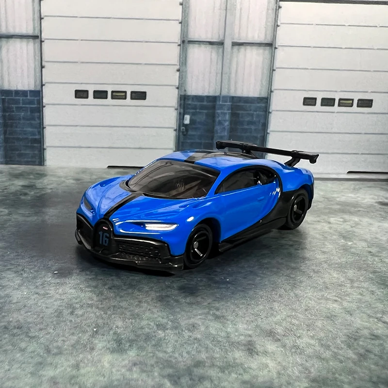 TAKARA TOMY-Modèle de voiture Bugatti Chiron Pur dehors en alliage moulé sous pression, véhicules jouets, modèle de voiture l'inventaire, voiture à l'échelle pour enfants